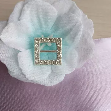 Акриловое украшение со стразами "Пряжка. Квадрат", 1,5х1,5 см, 1 шт