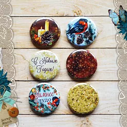 Набор фишек "Новогоднее счастье. Снегирь" (ScrapMania) Набор фишек "Новогоднее счастье. Снегирь" (ScrapMania)