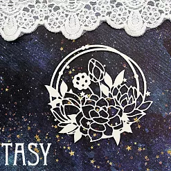 Украшение из чипборда "Цветочная композиция в рамке 1400" (Fantasy) Украшение из чипборда "Цветочная композиция в рамке 1400" (Fantasy)